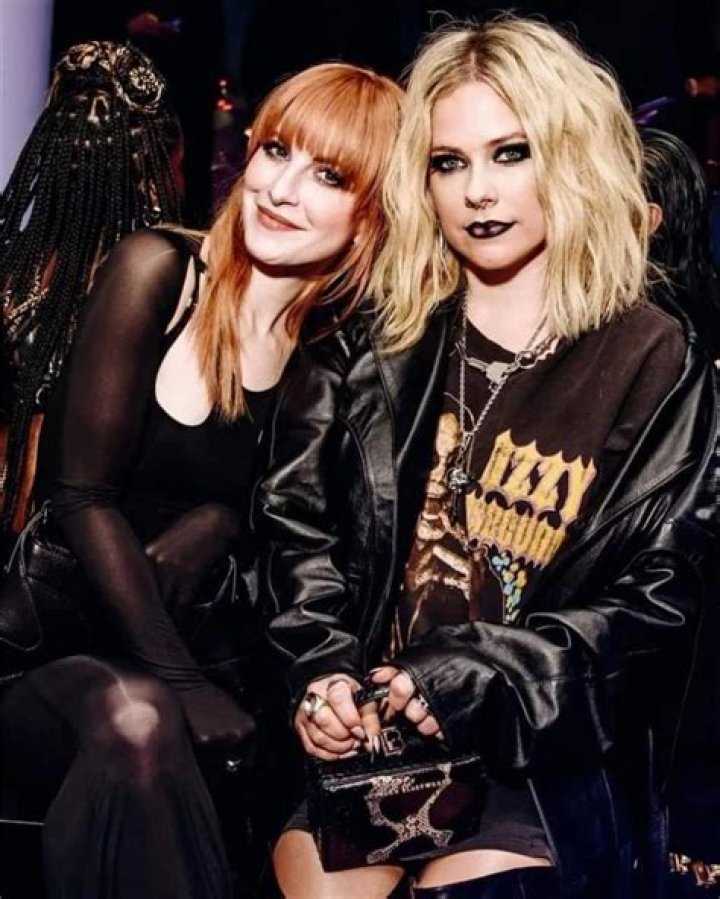 Avril Lavigne and Hayley Williams fight explained |