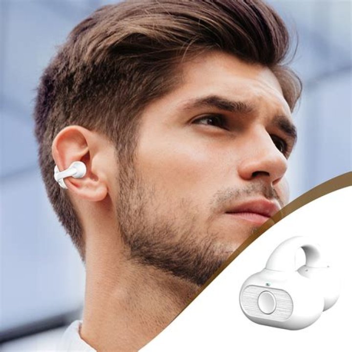Can you wear earbuds in uniform?