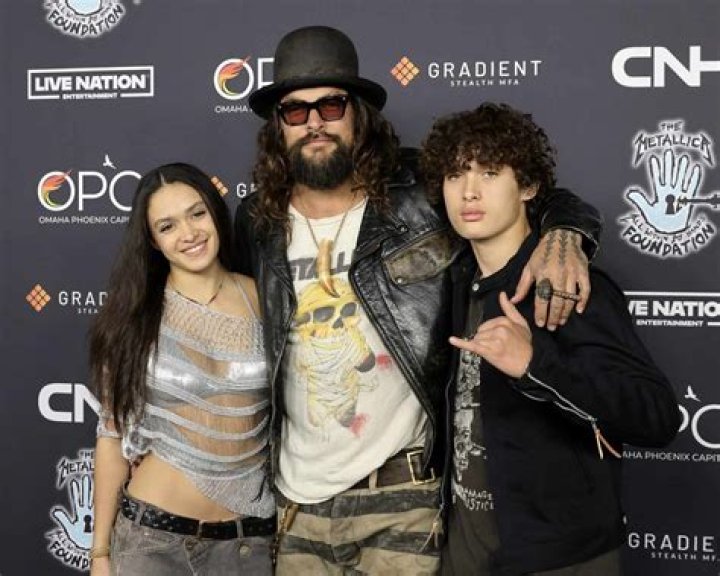 Does Jason Momoa have siblings?
