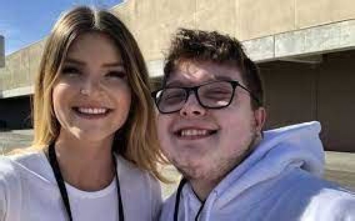 How Old is Twitch Gamer, Ghost Aydan? Who is his Girlfriend? Know his Relationship Status & Fortnite Settings