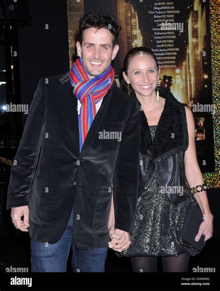 Uncover The Musical Journey And Impact Of Joey McIntyre And Barrett Williams