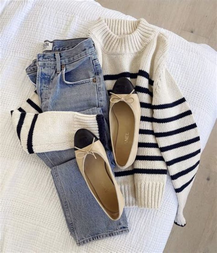 What should I wear to attract money?