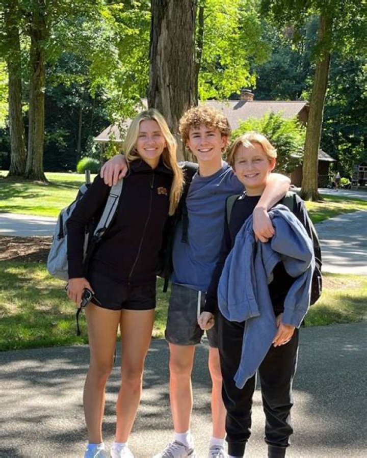 Who are Summer Walker siblings?